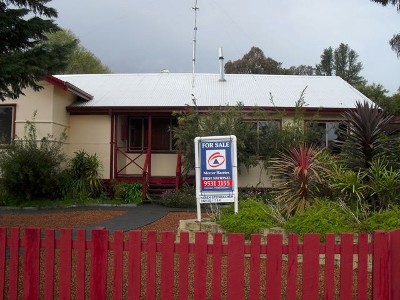 SUPERB LOCATION Picture