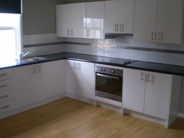 Fully Renovated home Picture 3