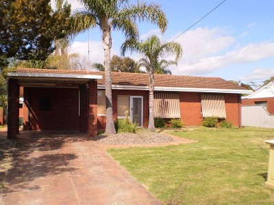 GREAT LOCATION, GREAT PRICE Picture