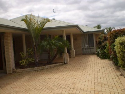 Modern home on Canals Picture Modern home on Canals Picture