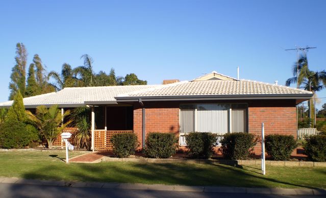 Large family home Picture 1