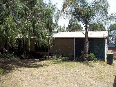METRES TO THE BOAT RAMP Picture METRES TO THE BOAT RAMP Picture