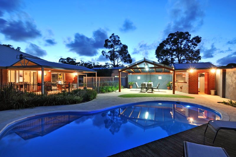 RAVENSWOOD RARITY Picture 2