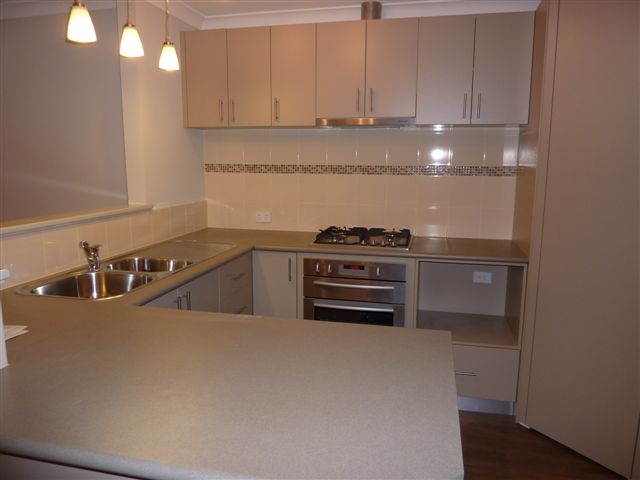 ST JAMES ON HILL BODDINGTON Picture 3