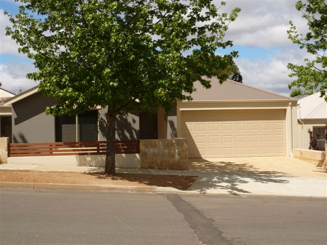 ST JAMES ON HILL BODDINGTON Picture 1