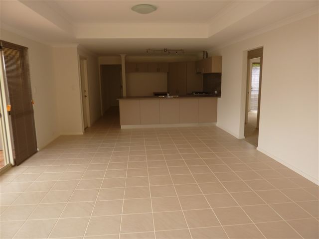 ST JAMES ON HILL BODDINGTON Picture 3