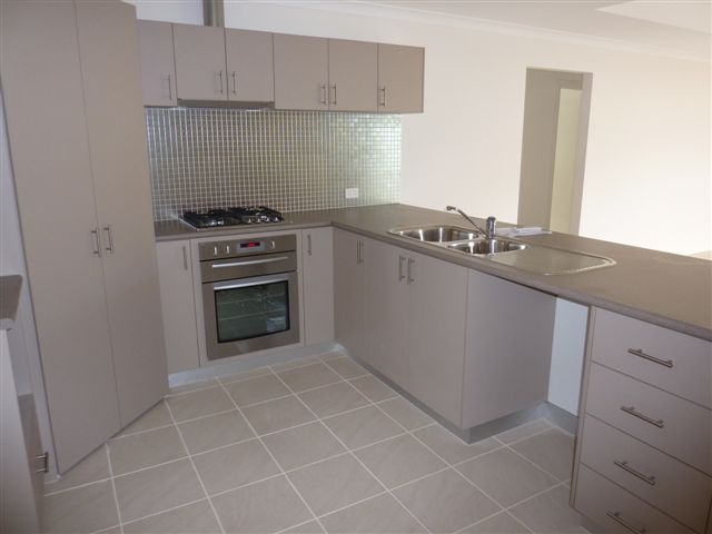 ST JAMES ON HILL BODDINGTON Picture 2