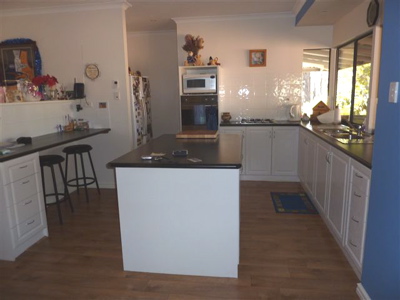 COUNTRY RETREAT Picture 2