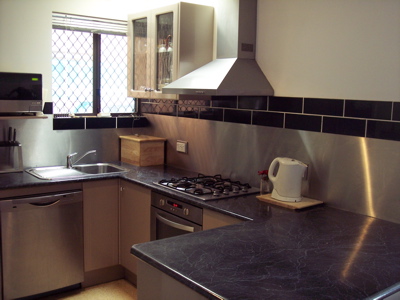 4 BEDROOM HOME Picture 3