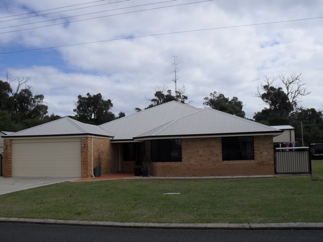 Large family home - BREAK LEASE Picture 1