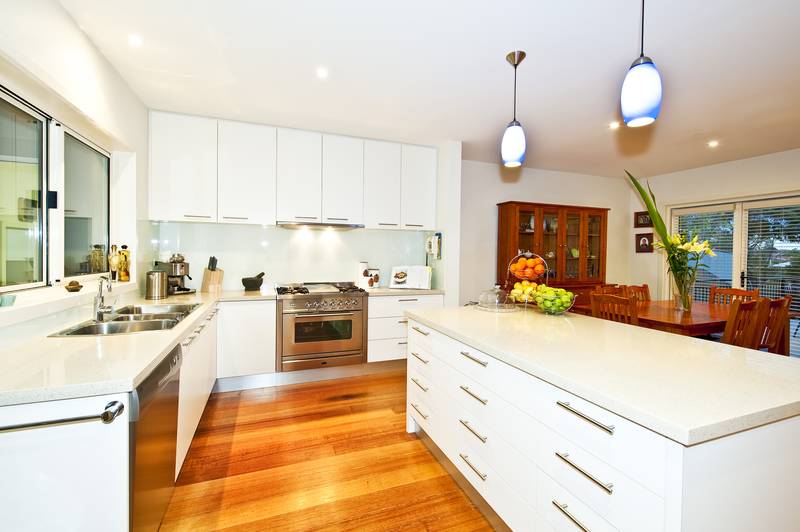 The best home in Watsonia! Picture 3