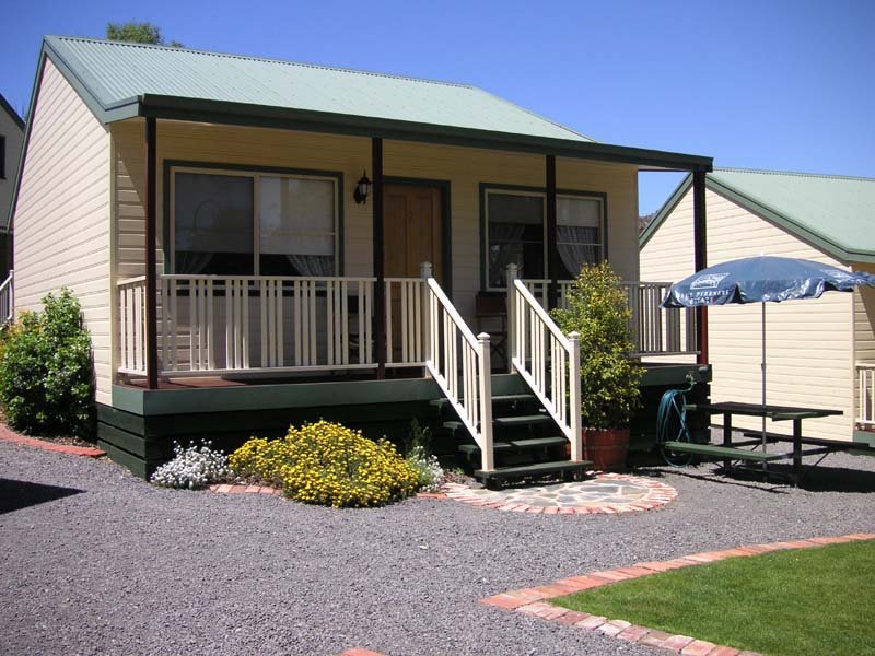 Fully self-contained cottages / Business & freehold (Central Victoria) Picture 3