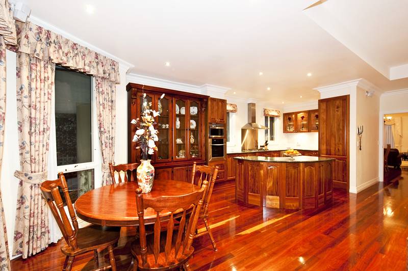 Sheer Opulence! - City Views! Picture 3