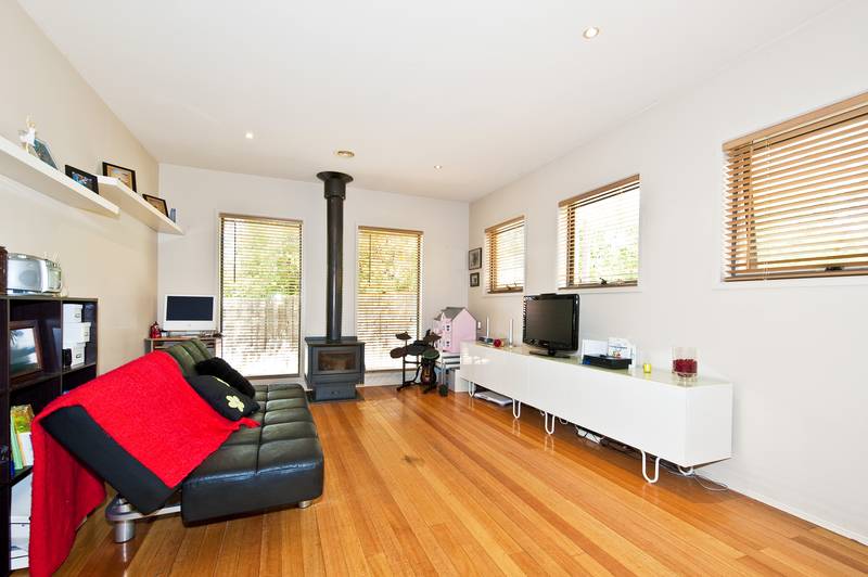 MODERN LIVING Picture 2