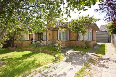 Short Stroll to It All! Picture