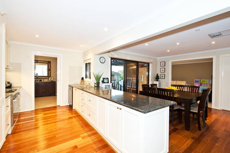 Simply - It's Got It All! Picture 2