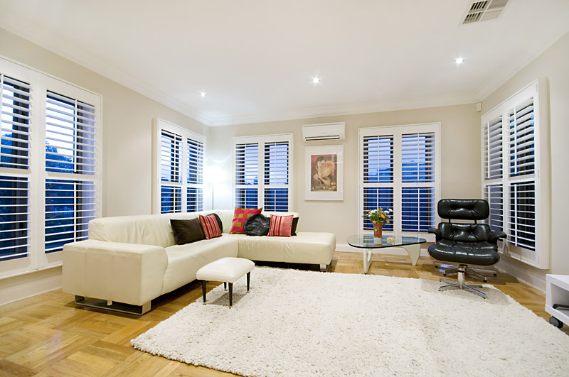 Highly accommodating, high-impact home! Picture 3