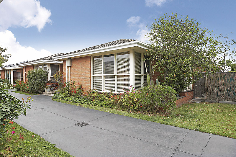 Retro original or ripe for renovation? Picture 1