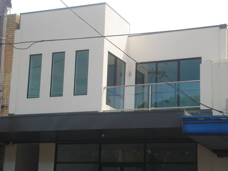 Stunning Open Plan Designer Apartment Picture 1