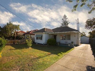 Close to Public Transport, Schools & Shopping Amenities. Picture Close to Public Transport, Schools & Shopping Amenities. Picture