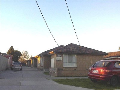 Close to Public Transport, Schools and Shopping Facilities. Picture