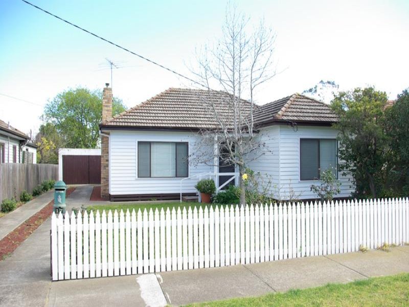 Close to Schools and Western Ring Road. Picture 1