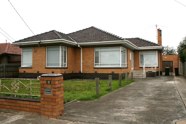 Close to Shopping Amenities, Schools & Public Transport. No Pets Allowed. Picture 1