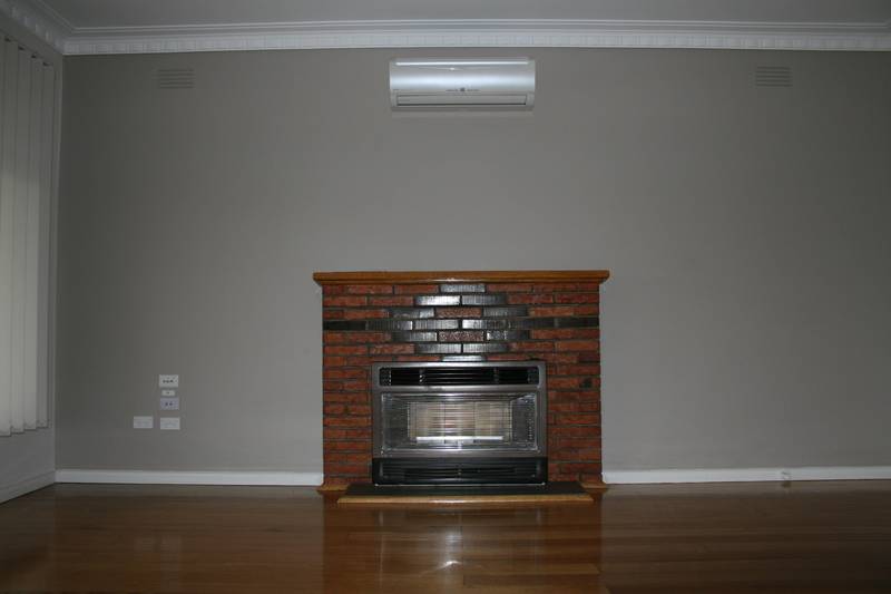 Close to Shopping Amenities, Schools & Public Transport. No Pets Allowed. Picture 2