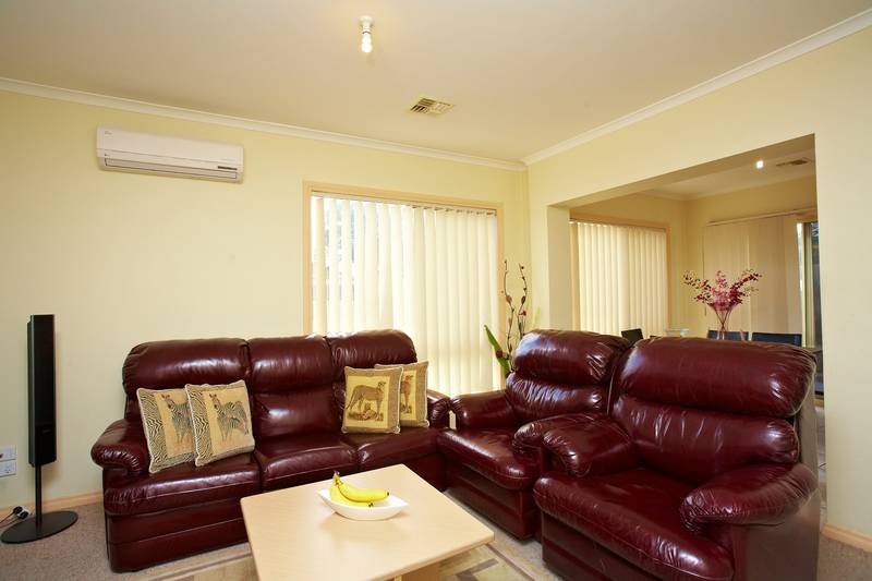 GREAT LOCATION! Picture 2