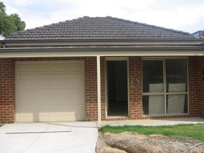 Located in Central Sunshine, walking distance to Schools, Shopping Facilities and Public Transport. Picture Located in Central Sunshine, walking distance to Schools, Shopping Facilities and Public Transport. Picture