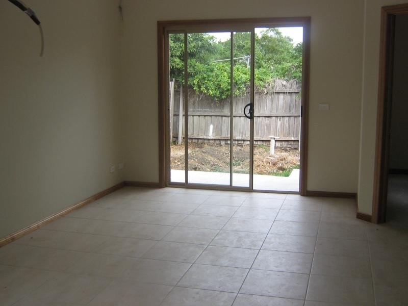 Located in Central Sunshine, walking distance to Schools, Shopping Facilities and Public Transport. Picture 3