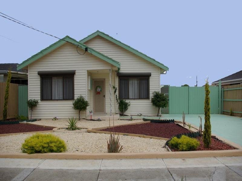 Great Home With Plans & Permits For Additional Dwelling Picture 1