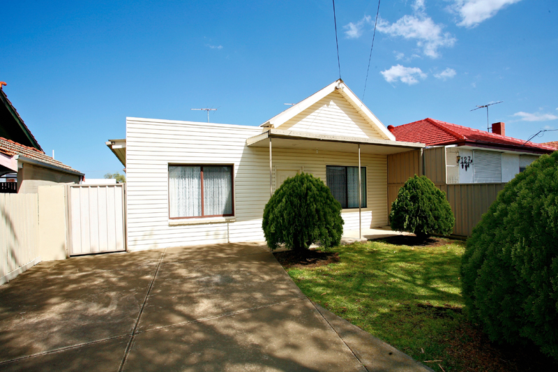 Original Weatherboard Home In This Prized Location Picture 1