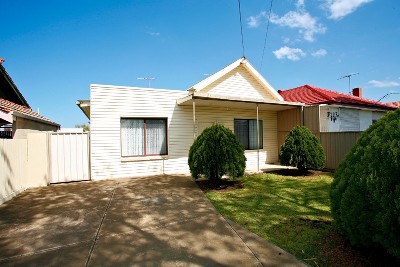 Original Weatherboard Home In This Prized Location Picture