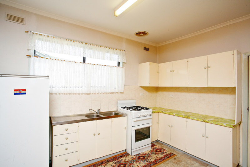 Original Weatherboard Home In This Prized Location Picture 3