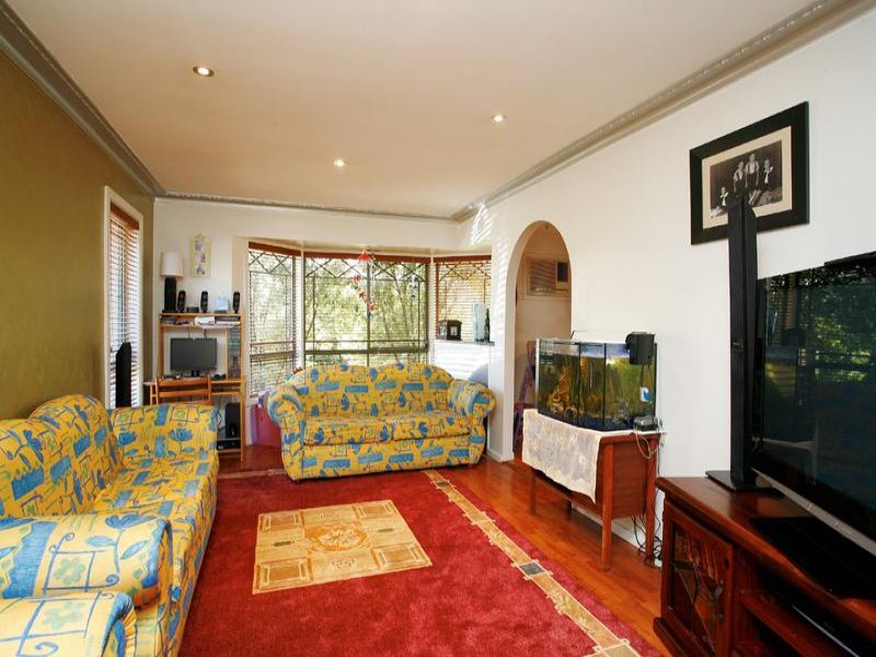 Stunning Brick Veneer Home Picture 2