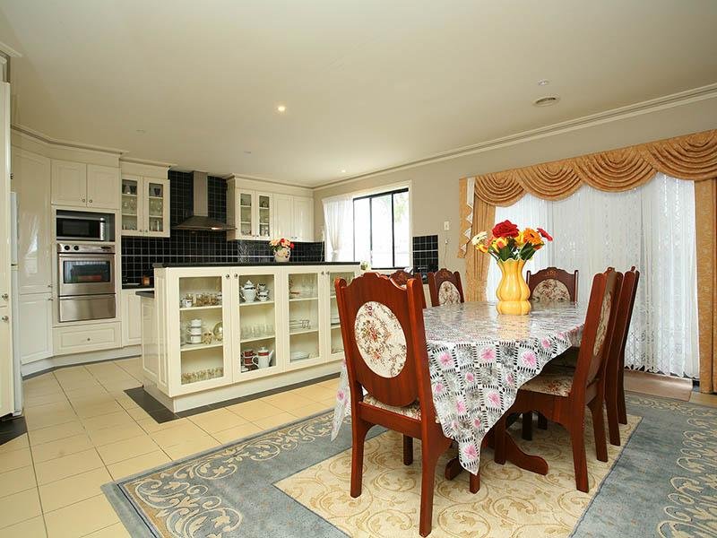 Style, Size, Quality & Location. Picture 3