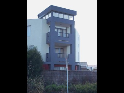 Modern Living at it's Best! Picture