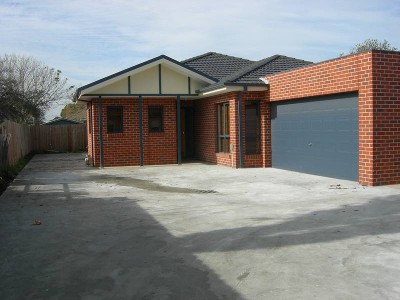 1 & a half year old unit, low maintenance, Close to Schools, Sunshine Hospital and Western Ring Road. Picture