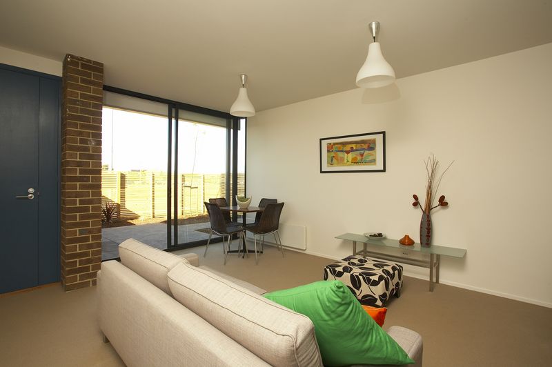 Near New Townhouse, Great New Location. Picture 3