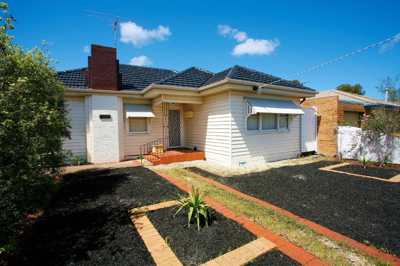 Renovated and Incredibly Central Picture 1