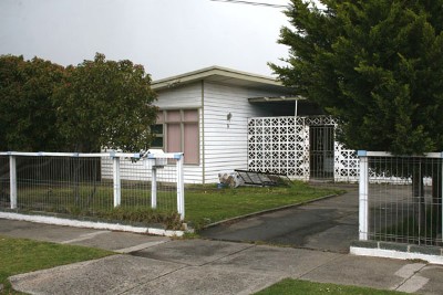 Close to Shopping Facilities and Schools. Picture Close to Shopping Facilities and Schools. Picture