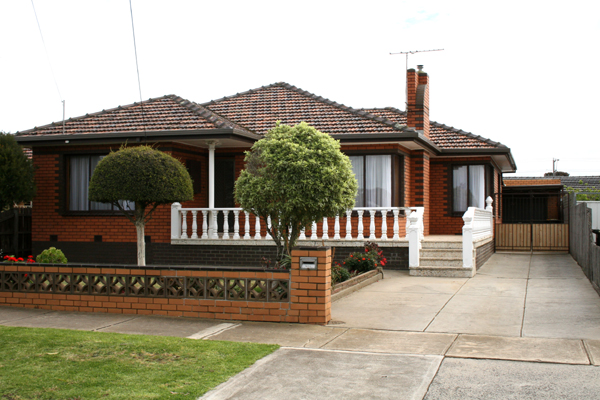 Stunning Family Home, No Pets Allowed Picture 1