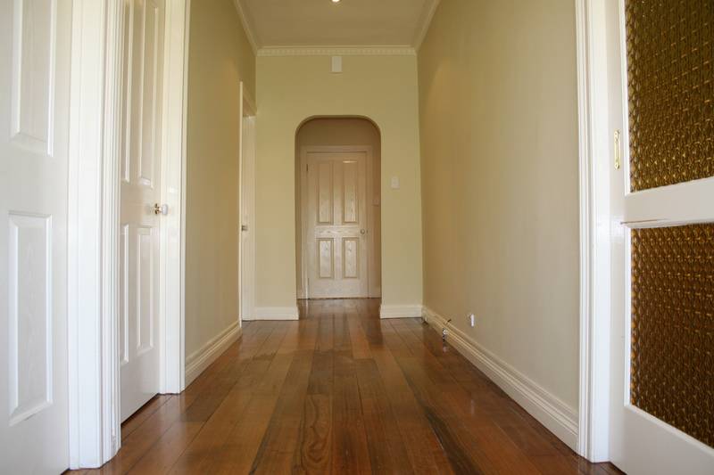 A stunning Family Home in Quiet Area. Picture 2