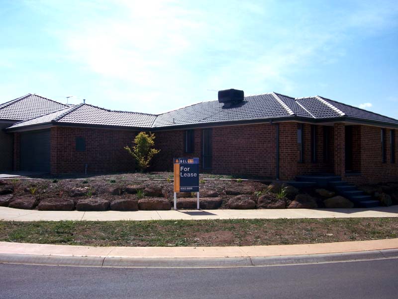 Beautiful House in a Great Location! Picture 2