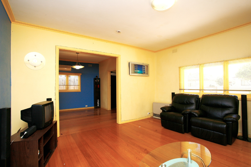 Stunning Family Home Plus 2 Bedroom Separate Accommodation Picture 2