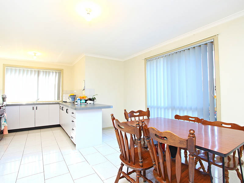 Prime Location - Invest or Live In!!! Picture 2