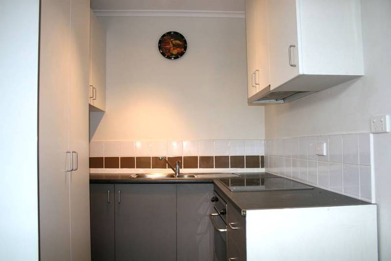 Newly Renovated, Walking distance to Shopping Facilities, Schools and Public Transport. Picture 3