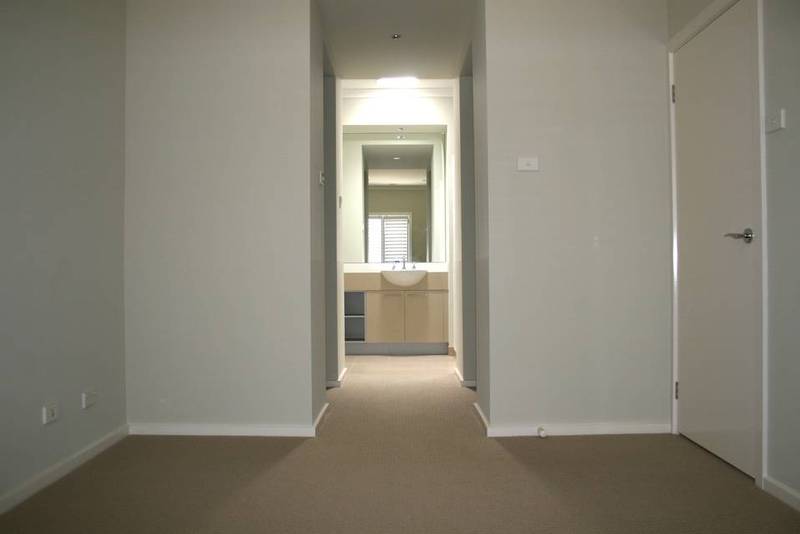 Stunning 3 Bedroom Ex Display Home Picture 3