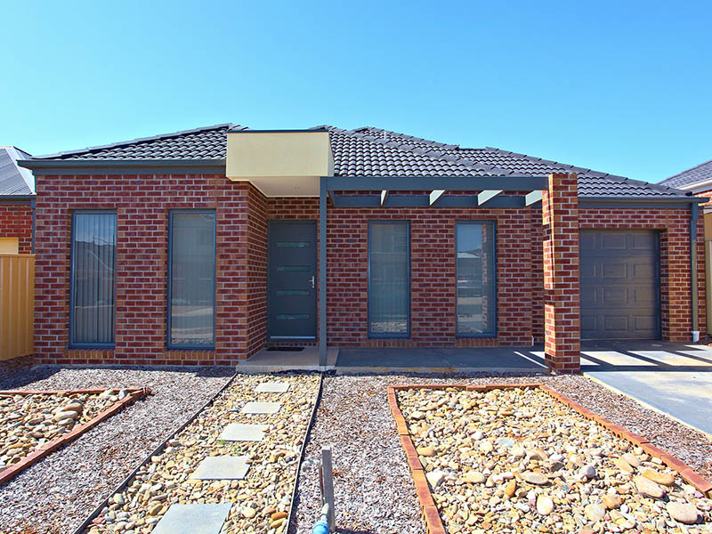 Too Good To Miss! Picture 1